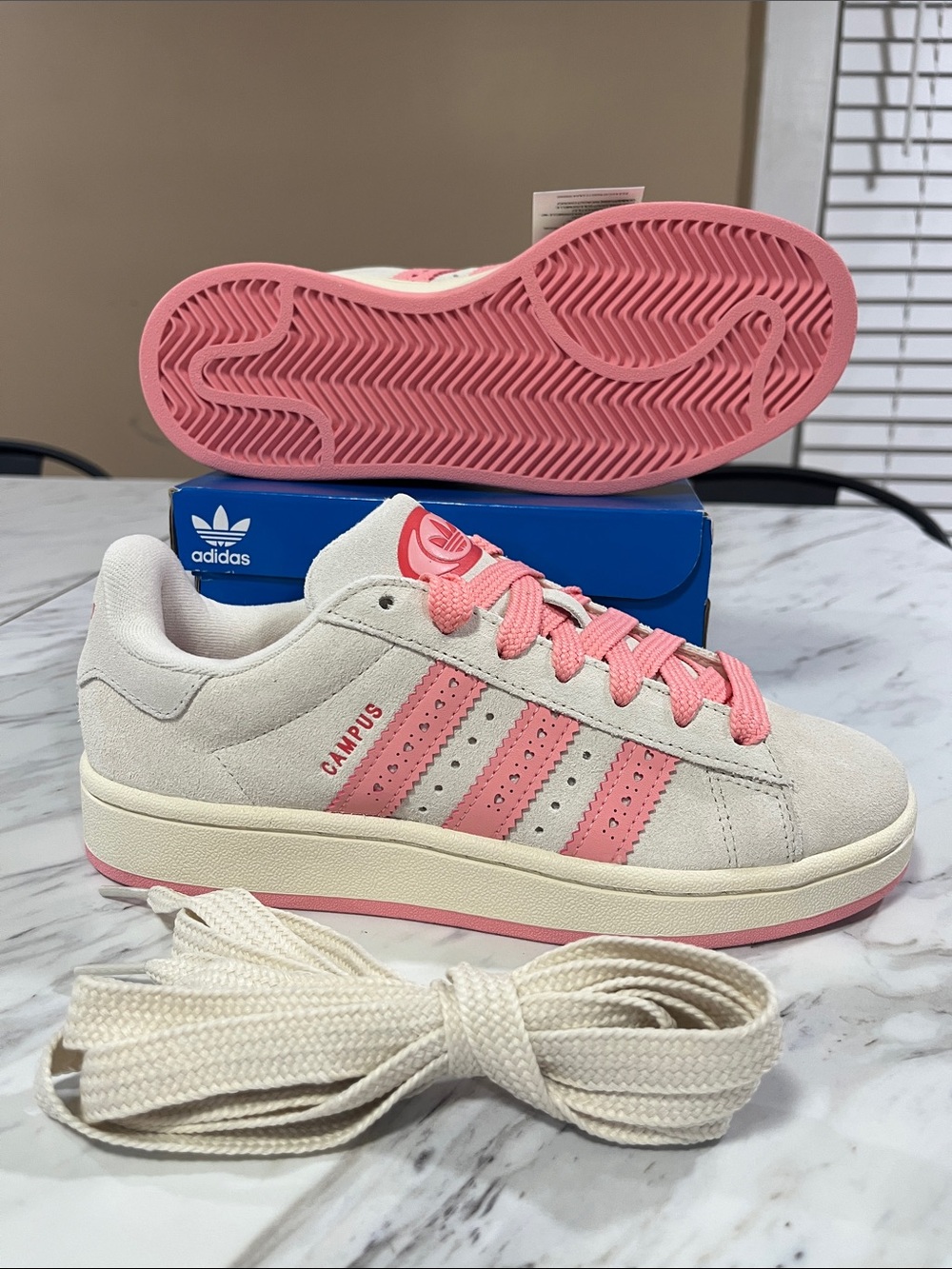 adidas Campus with Hearts on the stripes 🩷🩷🩷 xtra laces